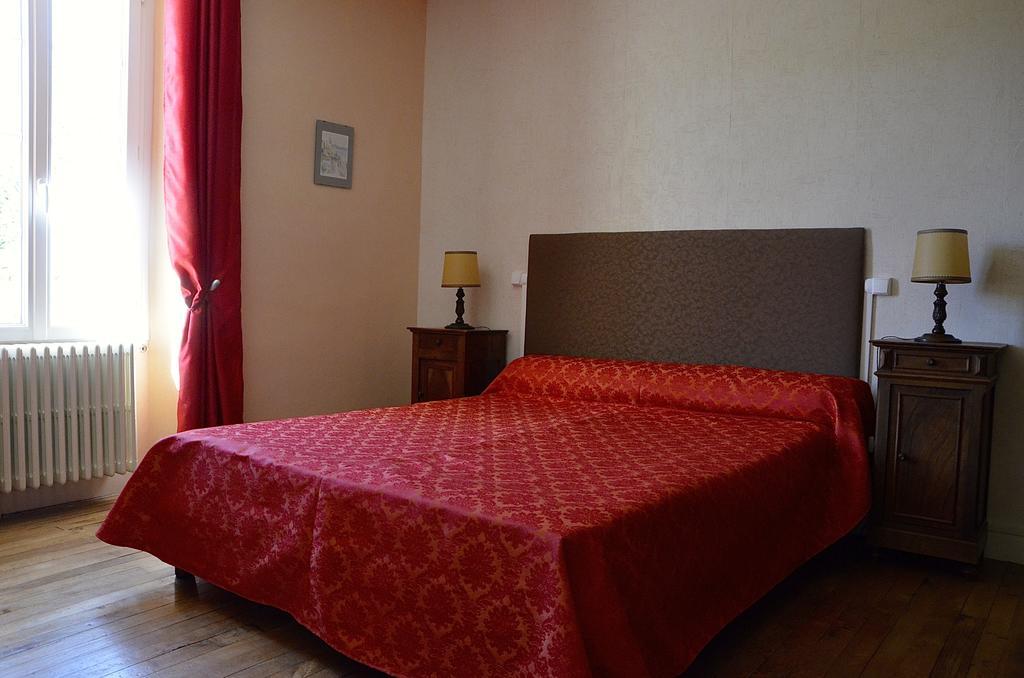 Le Vieux Noyer Bed and Breakfast Saint-Maurice-de-Tavernole Rum bild
